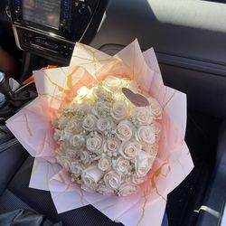 50 white rose bouquet