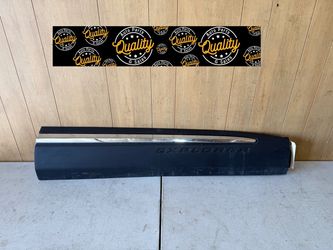2020 2021 2022 2023 2024 2025 Ford Explorer Passenger Side Right Side Front Door Molding