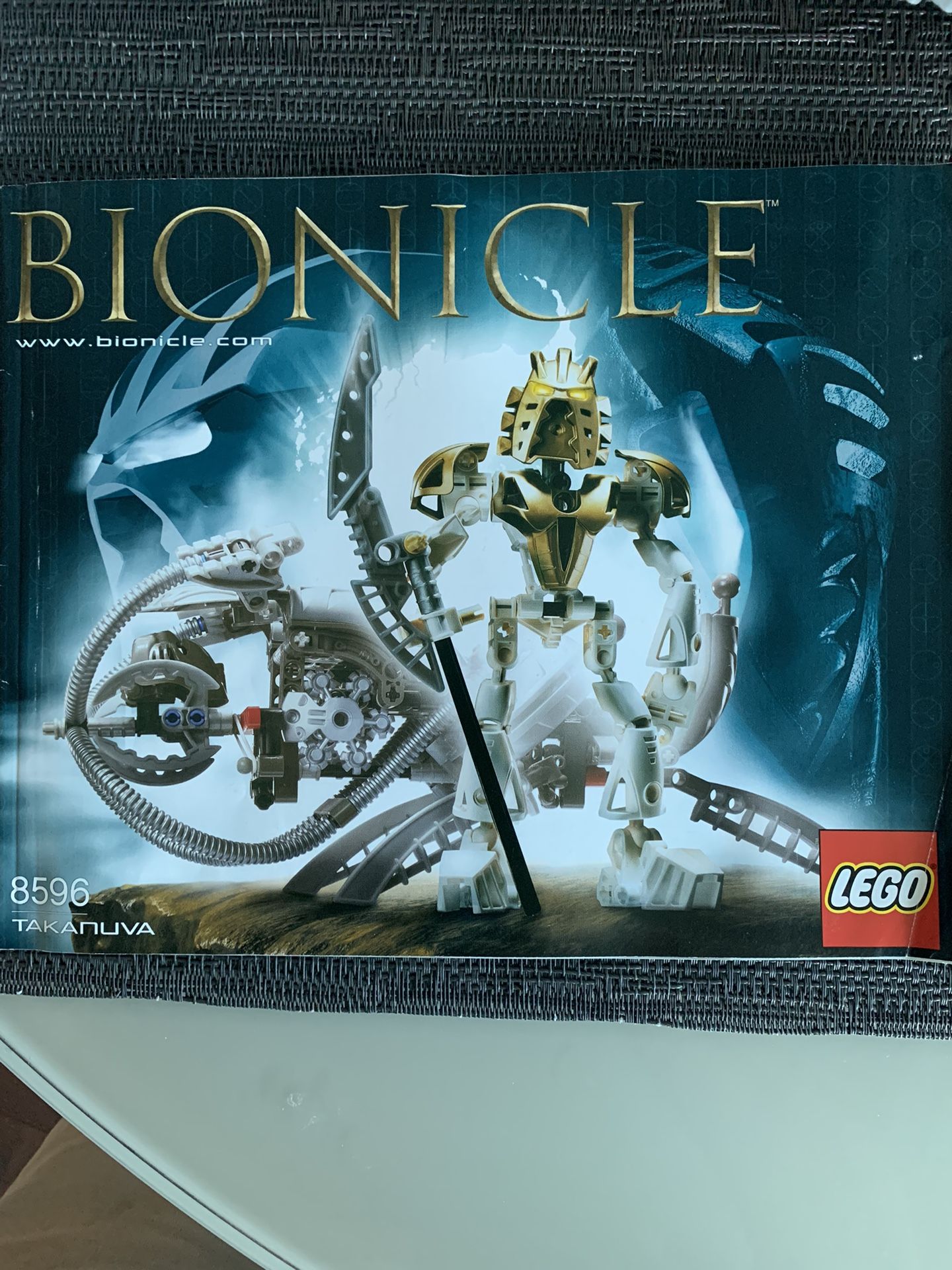 Bionicle Model 8596 TAKANUVA by LEGO year 2003