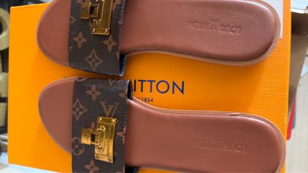 Women Louis Vuitton sandals