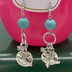 New Turquoise Dangle Earring With Charmes