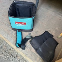 Makita Lithium-ion Shoulder Strap Bag Storage With 3 Interior sections