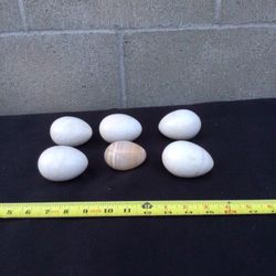 Six Eggs 🐣🐣5-Alabaster Eggs & 1-Quartz  Eggs 🐣🐣 