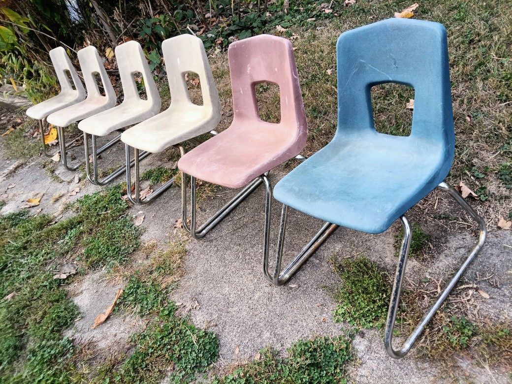 Vintage Stackable Bucket Chairs Set by Artco-Bell - 6 chairs total - Made in the USA!

