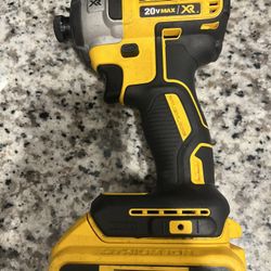 Dewalt DCF887 xr 20v 1/4" 3-Speed Cordless impact driver w/2ah battery