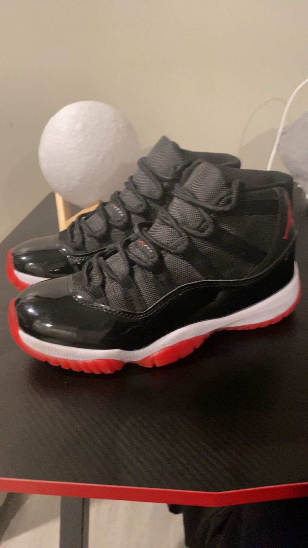 Jordan Bred 11 