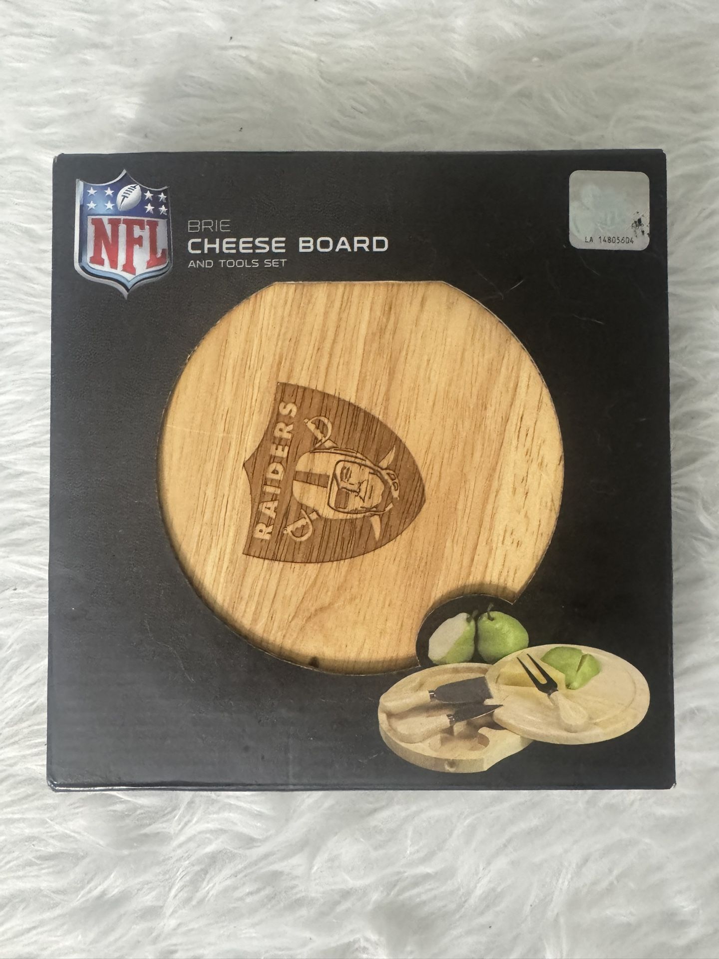 Nfl Raiders Cheeseboard And Tool Set