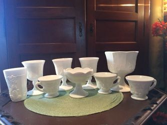 9 pieces of vintage grape design milk glass