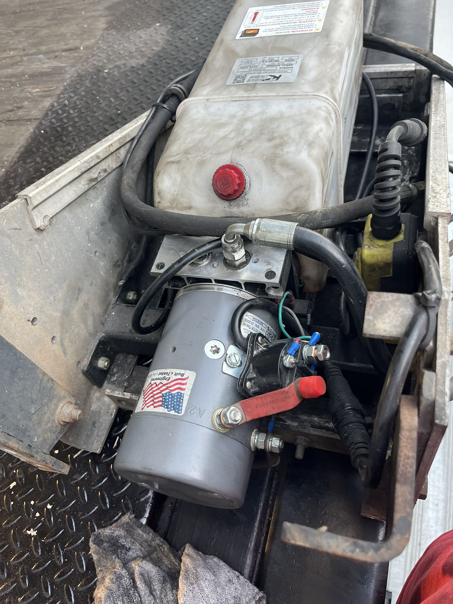Pump For Single Action .HYDRAULICS INCORPORATED