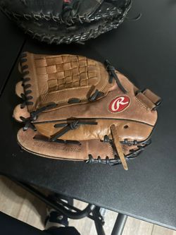 Lefty gloves
