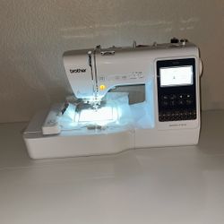 Brother SE700 Home Embroidery And Sewing Machine 