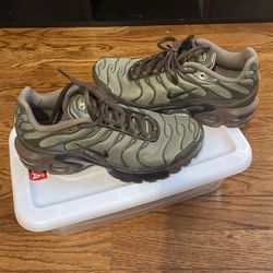 Size 6 In Men $80