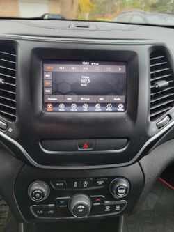 Jeep Factory Radio/Control Center