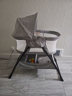Baby Delight Deluxe Bassinet With Storage