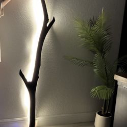 Tree branch wall lamp