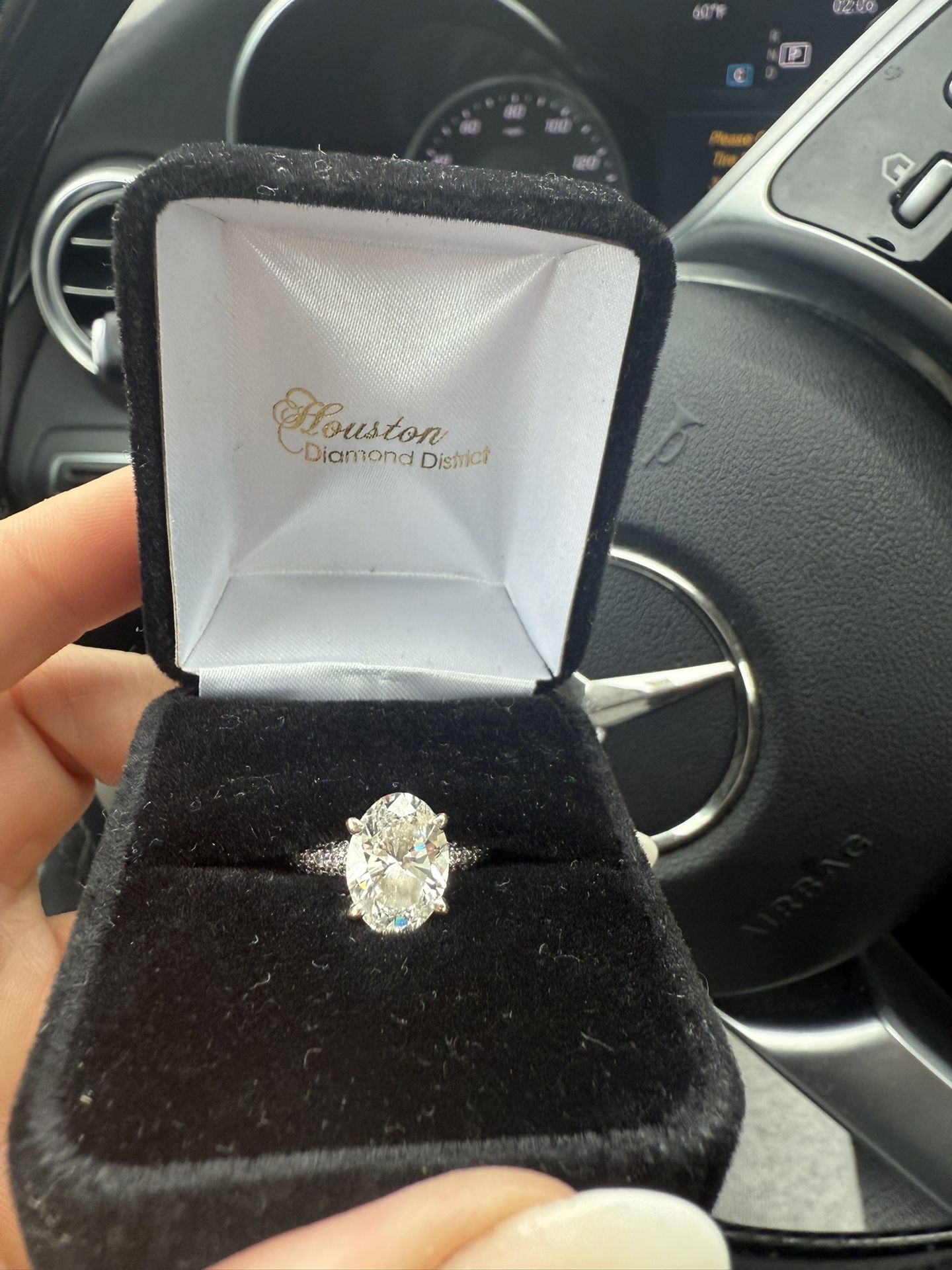 VS2)3 Carat (ctw) 14K White Gold Oval,Round Cut LAB GROWN