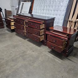 Dresser Set 