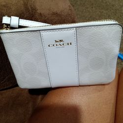 New Coin Purse Coach For 40.00