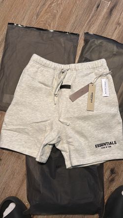 light oat essential shorts