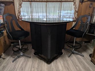 Vintage 2 seat mini bar
