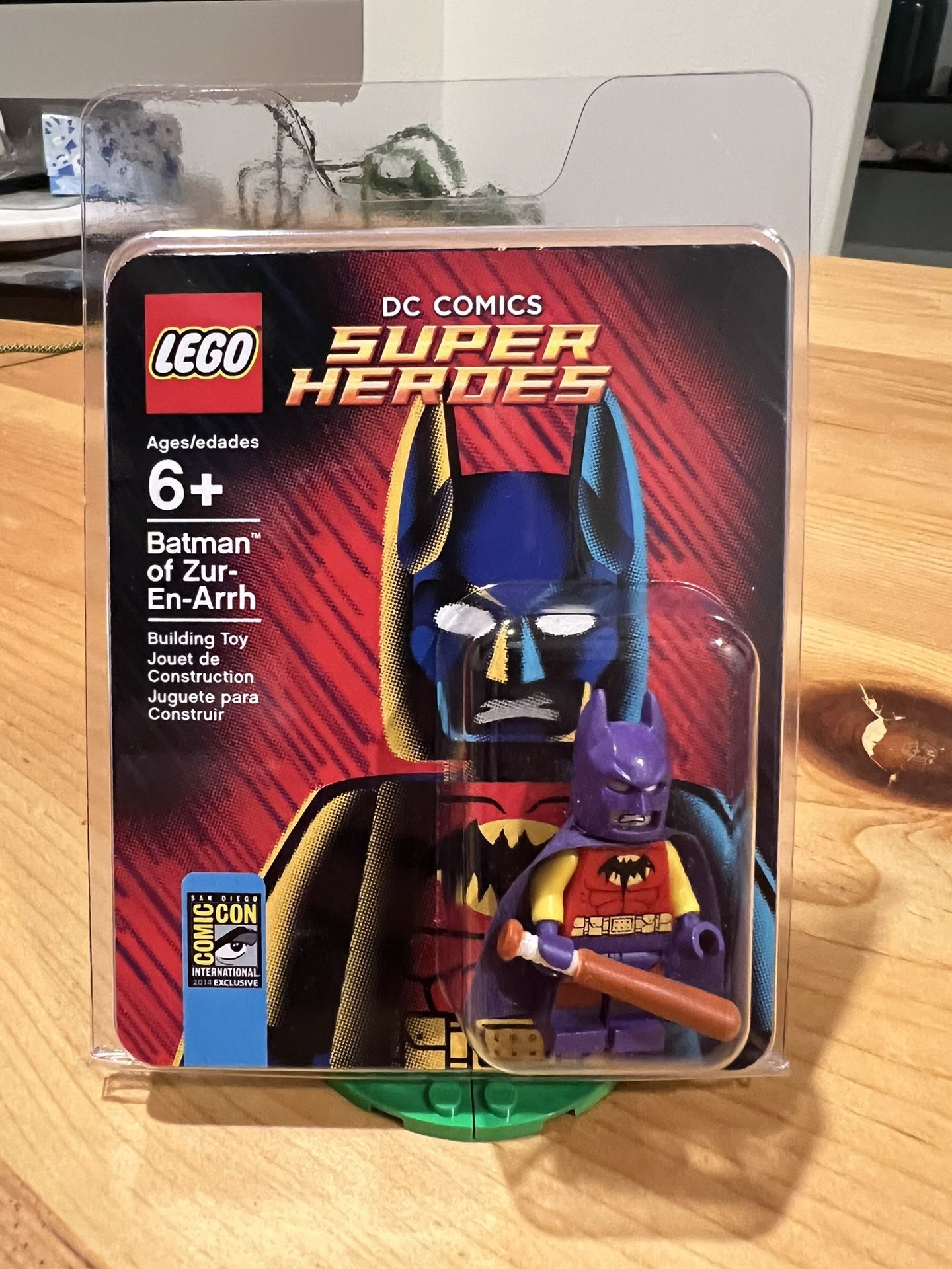 Lego SDCC Comic-Con 2014 exclusive Batman Zur-En-Arrh minifigure, very rare.