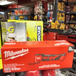 MILWAUKEE M18 CORDLESS MULTI - TOOL (TOOL ONLY)