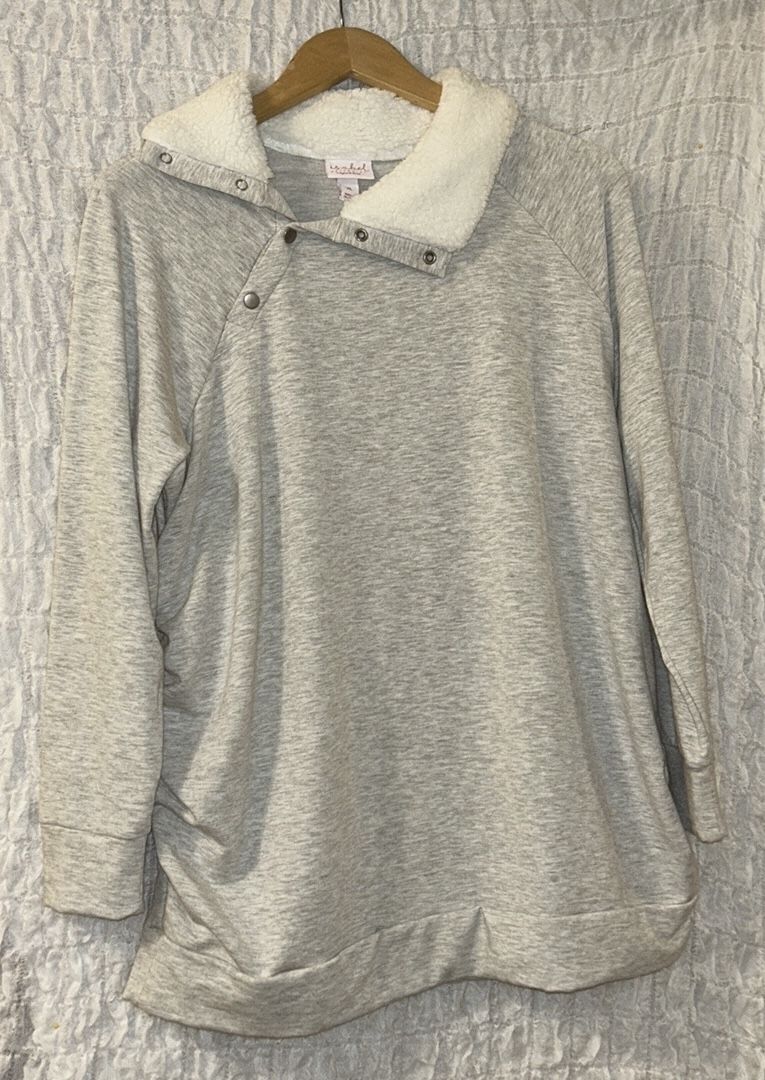 Isabel Maternity: Light Grey Top with Faux Fur Collar, Long Sleeves, Size: XL