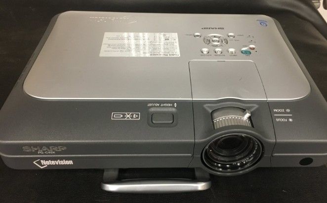 PROJECTOR