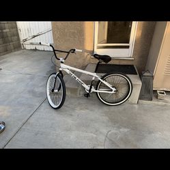 SE 24” BMX Bike