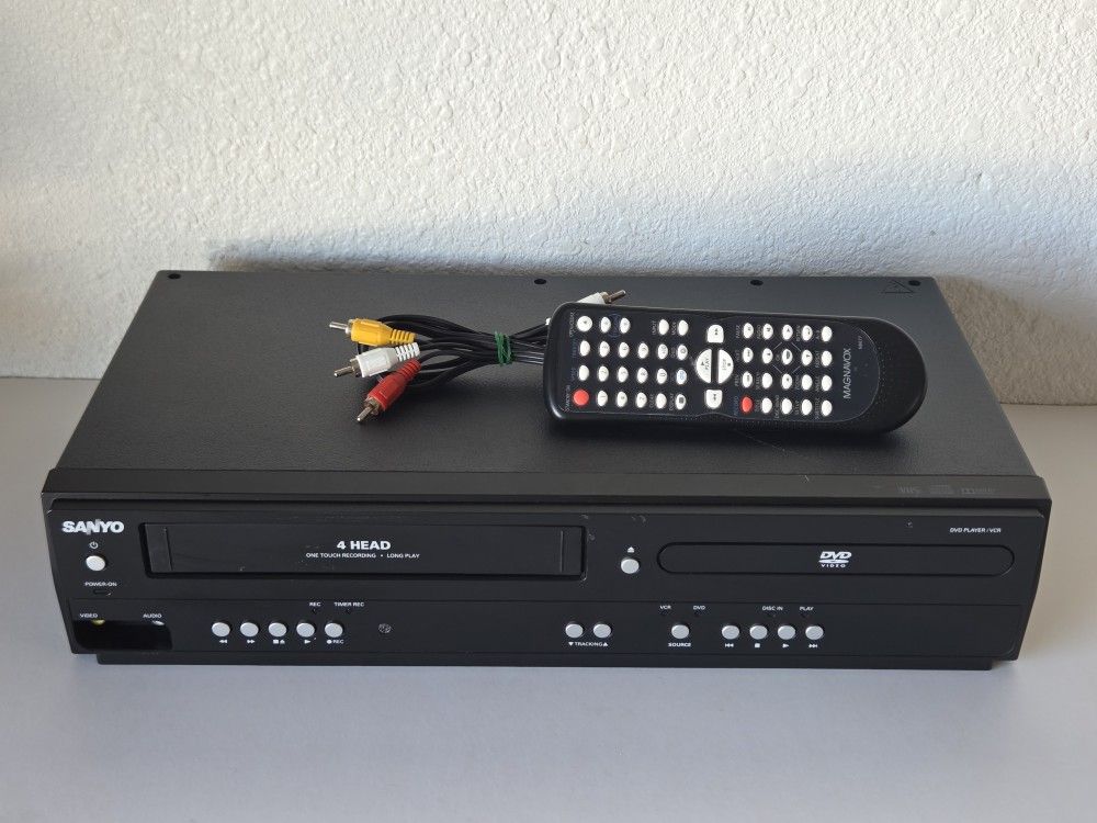 Sanyo FWDV225F VCR DVD VHS Combo Player With Remote & AV Cables