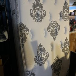 Mercer Pillow Top Twin Mattress 