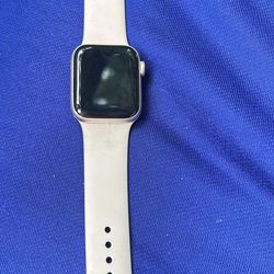 Apple Watch Series 7 SE