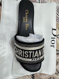 Womens sandals