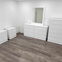 Dresser Whit Mirror , Chest And 2 Nightstands - Cómoda Con Espejo , Gavetero Y 2 Mesitas De Noche 