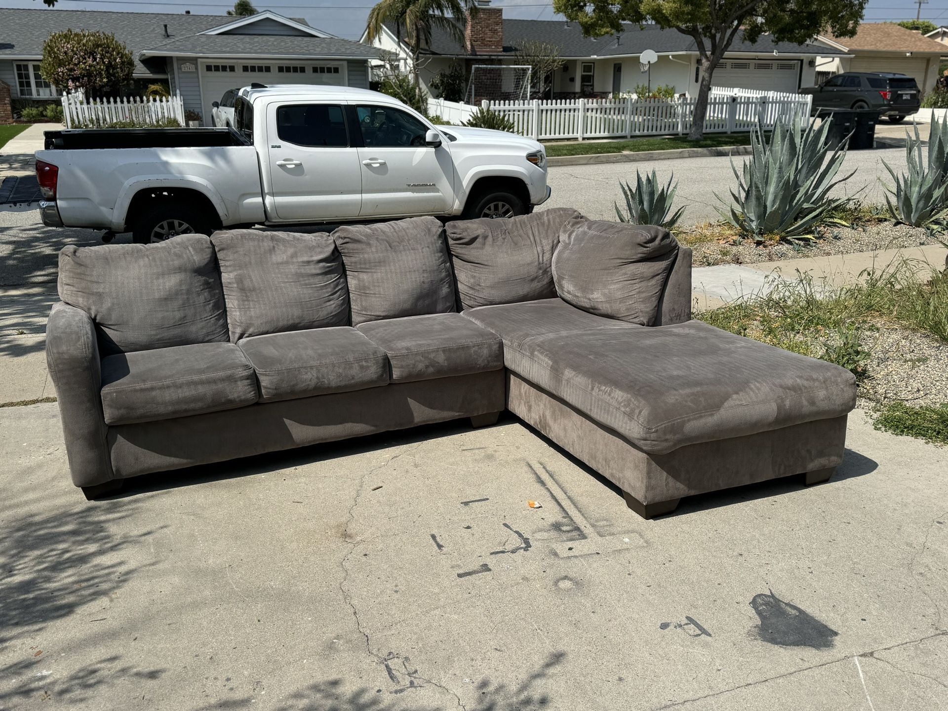 Grey Sectional Couch DELIVERY AVAILABLE 