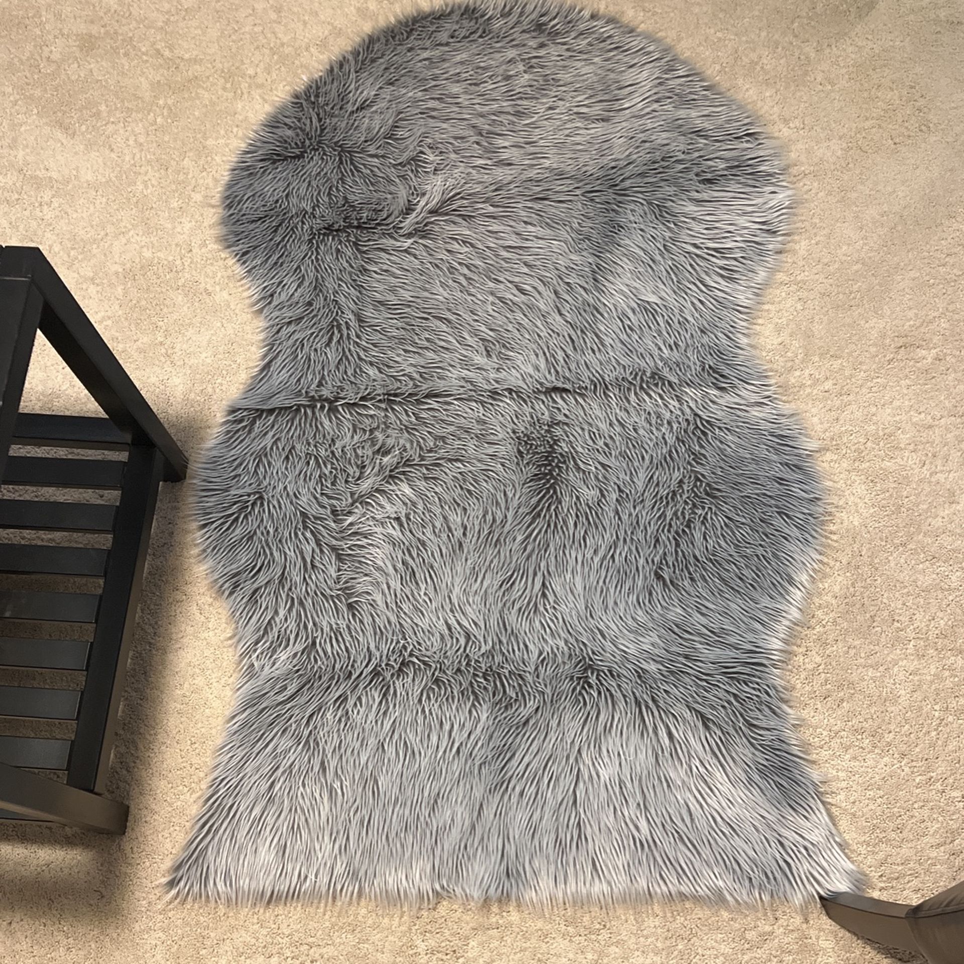 Faux Sheepskin Rug Safavieh