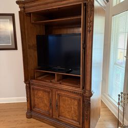 TV Stand / Entertainment Center