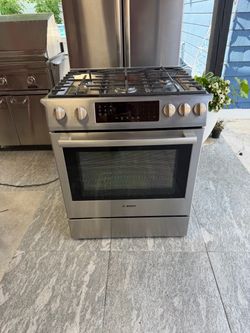 Bosch gas stove 30 inches working perfect very clean one receipt for 6 months warranty