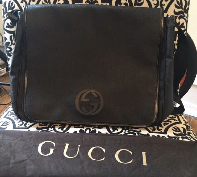 Authentic Gucci laptop messenger bag in black