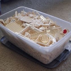 6 Lbs Sorted White LEGO Lot