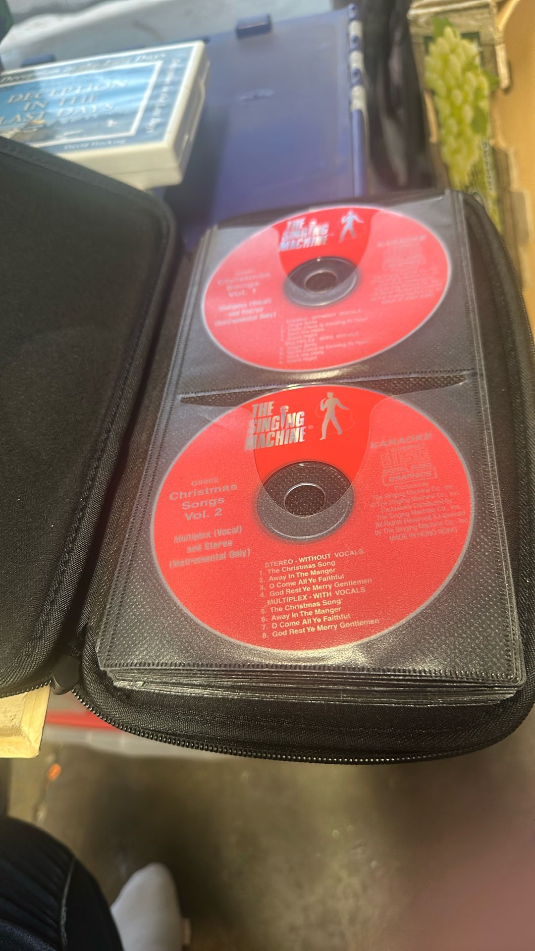 17 Karaoke CD’s Singing Machine