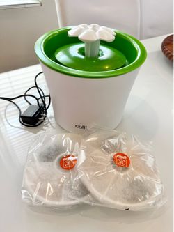 Catit Flower Cat Water Fountain + 2 New Replacement Filters