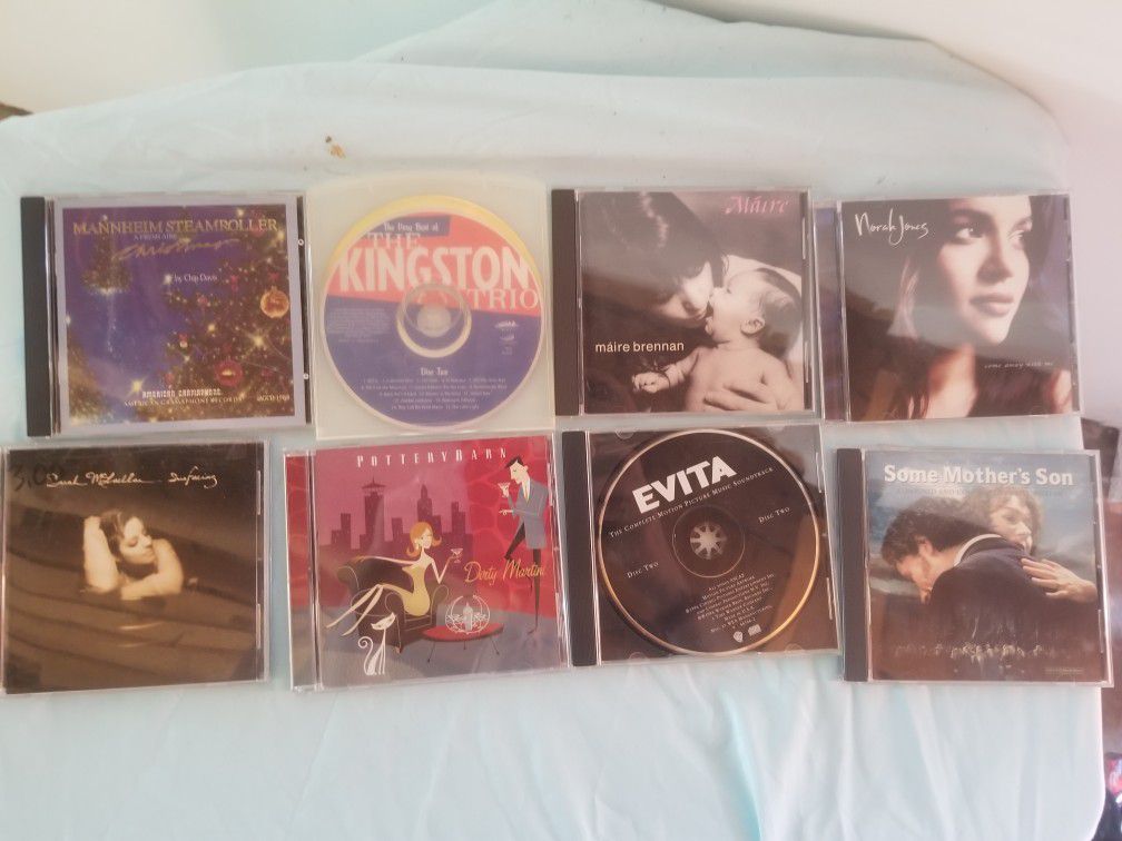 Set of used CDs
