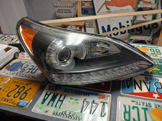 11-15 Hyundai Equus Right Passenger Side Xenon Headlight Original