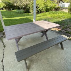 Picnic Table / Outdoor Patio Furniture 