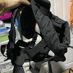 Baby holder strap new  In black 