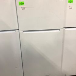 Vissani MDTF18WHR 18 cu. ft. Top Freezer Refrigerator 9P