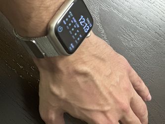 Price Drop to Sell Fast-Apple Watch Series 9 45mm Cellular + Genuine Apple Milanese Loop