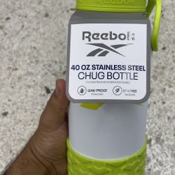 Brand New Reebok Stainless Steel Chug Bottle - 40 oz
