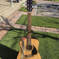 https://offerup.com/redirect/?o=TElLRS5ORVc= FENDER ELECTRO ACOUSTIC BUILD IN TUNER NEW STRINGS FANTASTIC SOUND 